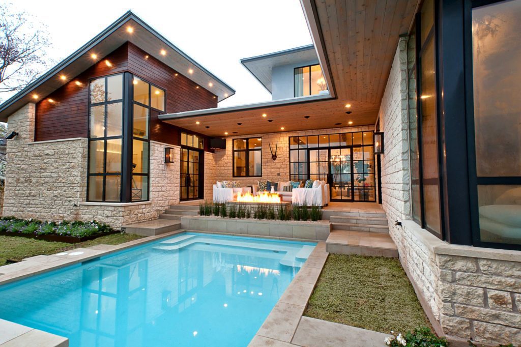 Почему стоит снять коттедж с бассейном на сутки