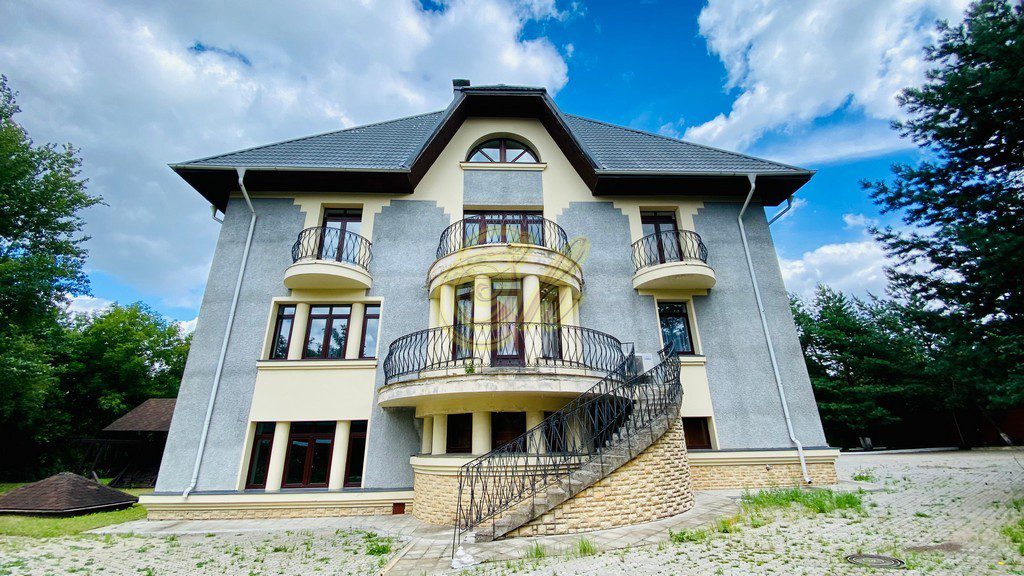 Как купить или арендовать особняк по Рублево-Успенскому шоссе