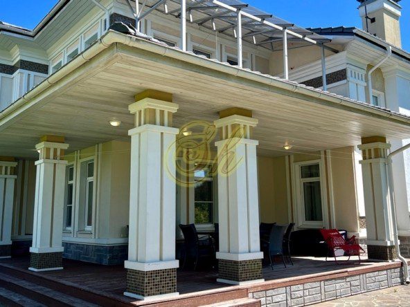 ЛАЗУРНЫЙ БЕРЕГ