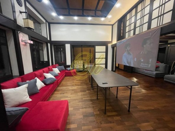 МОЛОКОВА япония