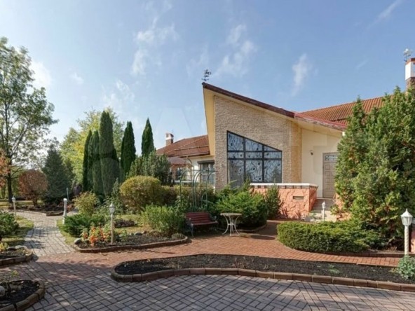 КВАРТАЛ Киевка 20 1 1